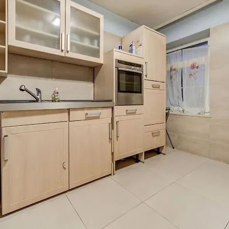 Peaceful Apartment In Aurach With Terrace Apartamento Aurach